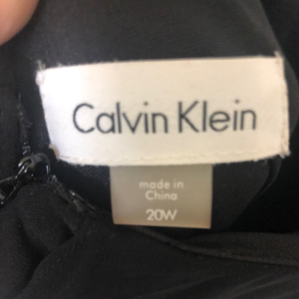 Calvin Klein formal dress. Was worn once to an evening black tie wedding.